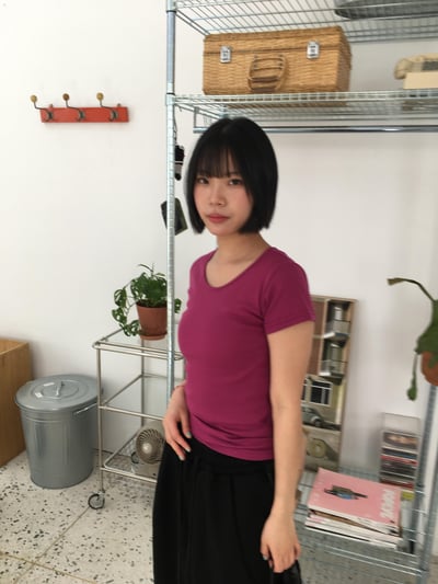 (1+1)簡約百搭 唯美主義 修身 短版 素色短袖 - 12C15