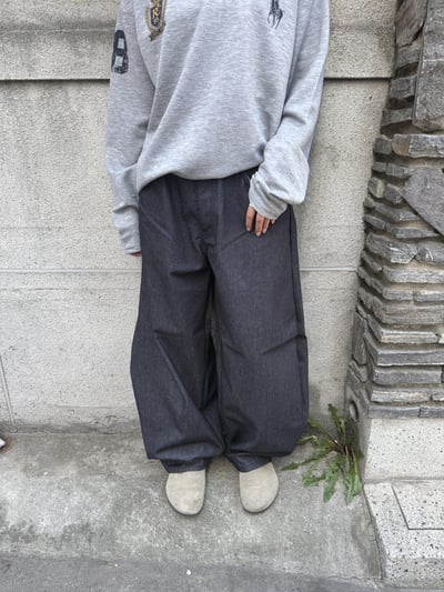 街頭經典百搭 細條紋 鬆緊帶 寬版 牛仔長褲 - 3C10