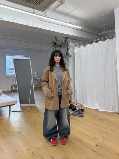 漸層水洗 鑲式卯釘 大口袋 牛仔寬褲 - 2C8