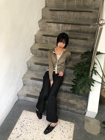 韓女必備 超級修身 細條紋 微喇叭原牛褲 - 3C19
