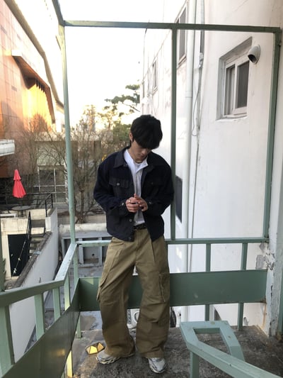 美式 俐落抓皺 立體斜線 工裝 直筒寬褲 - 2C9