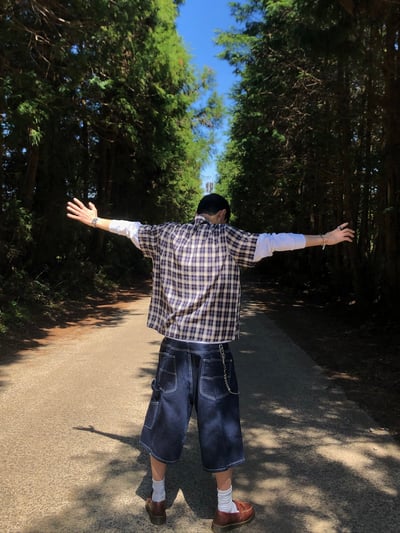 不對稱縫線 背面殺手 百慕達 7分 牛仔短褲 - 2C3