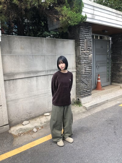 經典復古 口袋格紋 指套設計 短版長袖 - 3C8