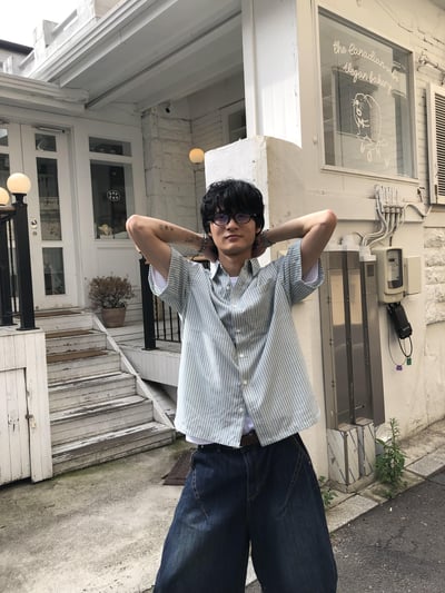 休閒高級感 潮流配色 顯肩寬 細條紋 短袖 襯衫 - 3C15