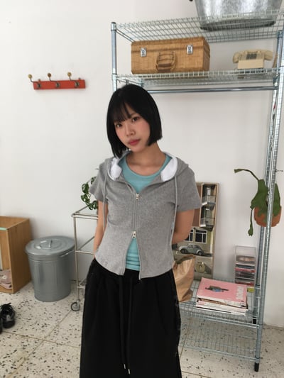 休閒配色 滿天星 修身短版 連帽外套 短袖 - 3C10