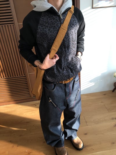 一枝獨秀 街頭氛圍 豹紋配色 微短版 外套 - 2C3