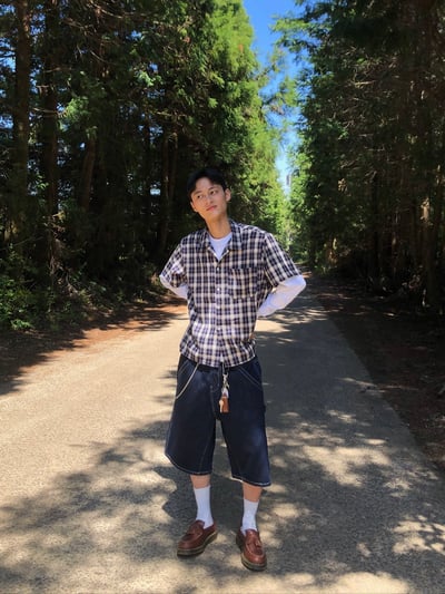 不對稱縫線 背面殺手 百慕達 7分 牛仔短褲 - 2C7