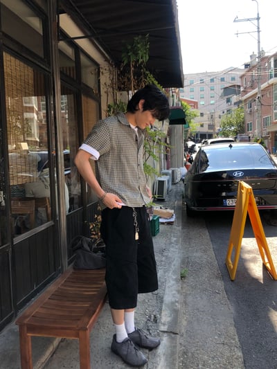 酷夏薄款 街頭高質感 細格紋 短版 短袖襯衫 - 2C5