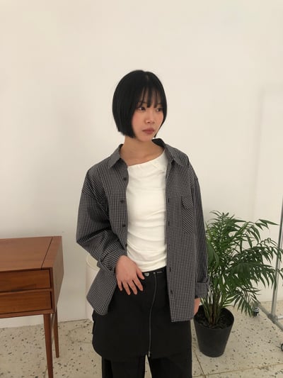 簡約復古街頭 雙口袋 短版 長袖襯衫 - 3C18