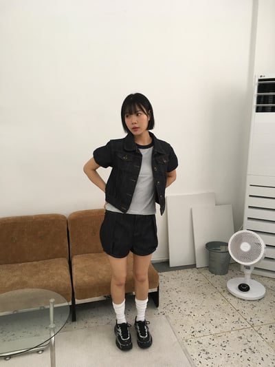 (1+1)萬能百搭 細條紋 修身 短版 短袖 - 4C8