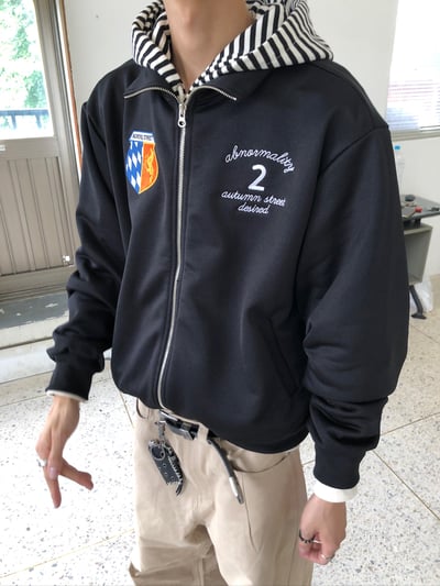 藝術殿堂 高級刺繡 運動街頭 短版 外套 - 3C11