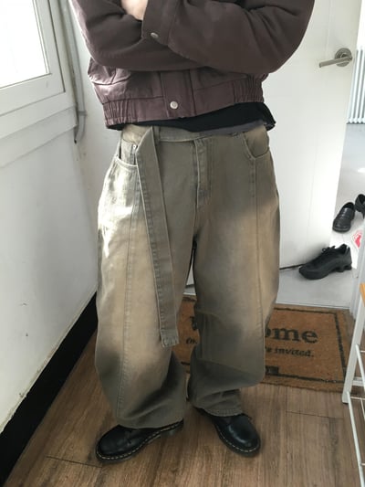 中央割線 水洗 寬鬆 假皮帶 牛仔長褲 - 2C12