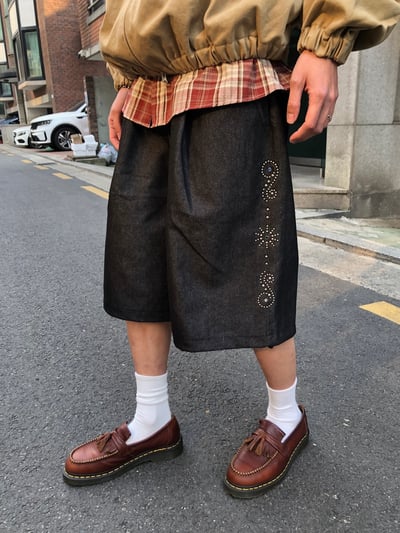 印第安 傳統花紋 高級卯釘 牛仔 百慕達短褲 - 2C1