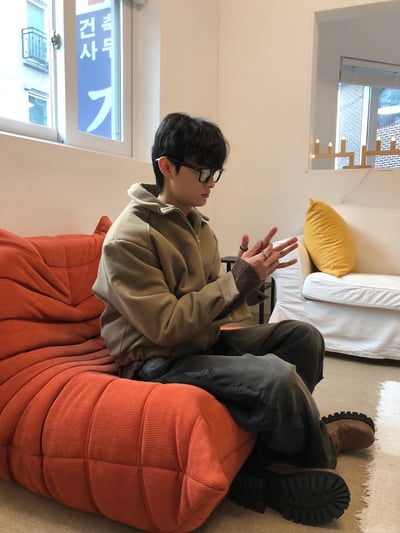 微妙復古 漸層水洗 破壞 牛仔 寬褲 - 2C18