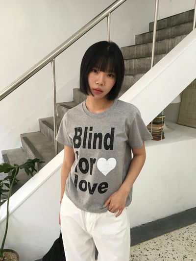 Blind for love 彩繪印刷 短版 短袖 - 3C16