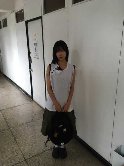 清爽酷夏 街頭鈕扣 斜線設計 背心 - 4C13
