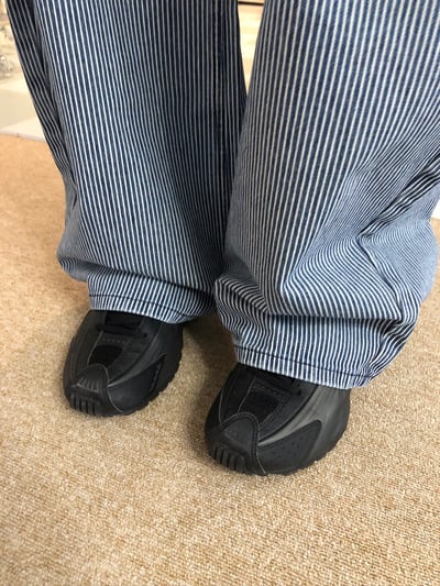 經典百搭 細條紋 修身顯高 牛仔寬褲 - 2C10