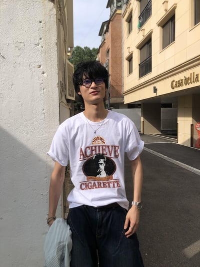Achieve 美式街頭印刷 修身 微短版 短袖 上衣 - 3C5