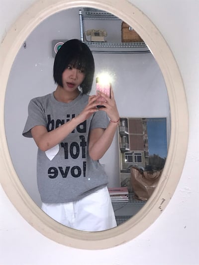 Blind for love 彩繪印刷 短版 短袖 - 3C3