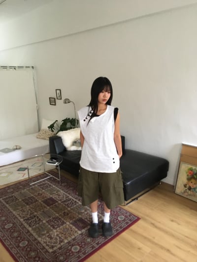清爽酷夏 街頭鈕扣 斜線設計 背心 - 4C16