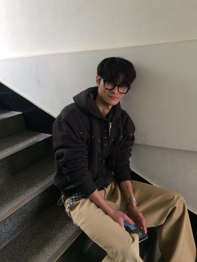 高級棉 銀河星形卯釘 指套 短版 連帽外套 - 3C9