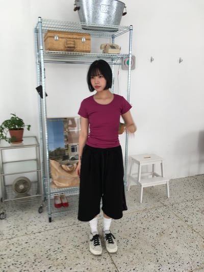 (1+1)簡約百搭 唯美主義 修身 短版 素色短袖 - 12C11