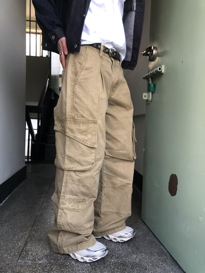 美式 俐落抓皺 立體斜線 工裝 直筒寬褲 - 2C1