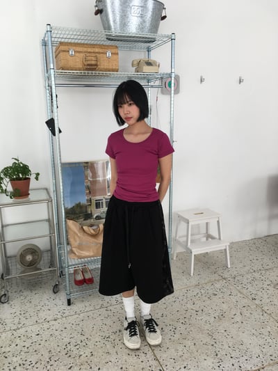 (1+1)簡約百搭 唯美主義 修身 短版 素色短袖 - 12C2