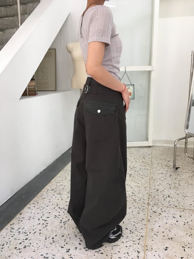 韓女經典氛圍 局部細節點綴 彎刀寬版 長褲 - 3C8