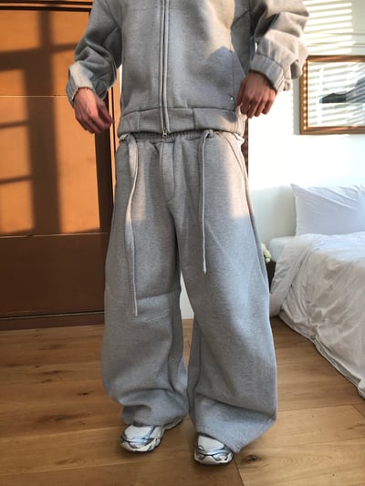 潮流版型霸主 彎刀曲線 休閒 刷毛寬褲 (set-up) - 2C16