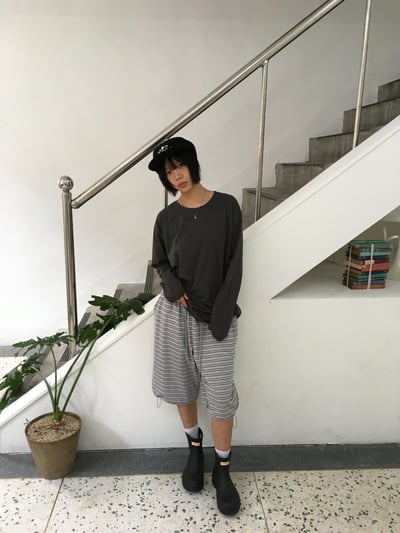 休閒條紋 鬆緊帶 褲管抽繩 7分 棉短褲 - 2C7