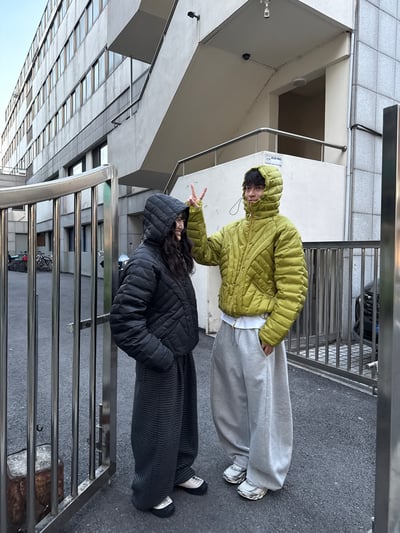 俐落曲線 輕量短版 羽絨外套 - 3C2