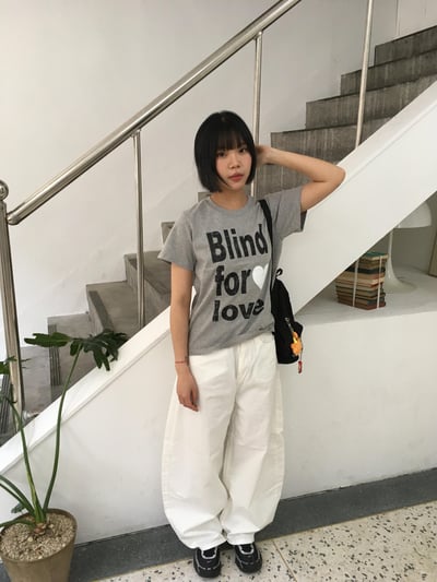 Blind for love 彩繪印刷 短版 短袖 - 3C19