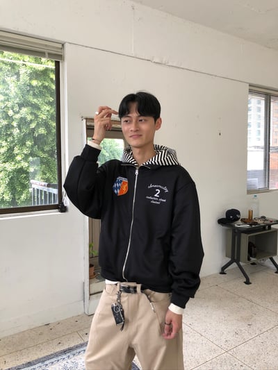 藝術殿堂 高級刺繡 運動街頭 短版 外套 - 3C19