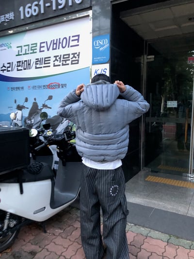 紐約型男 眾星刺繡 單層褶皺 條紋 牛仔寬褲 - 2C18