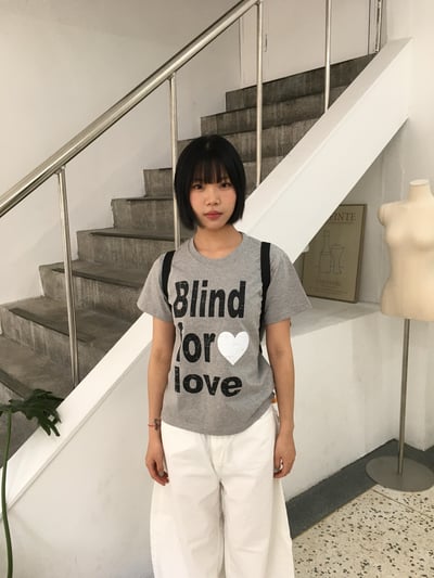 Blind for love 彩繪印刷 短版 短袖 - 3C14