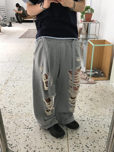 街頭鬆弛感 刷破設計 寬鬆 弧形棉褲  - 2C5