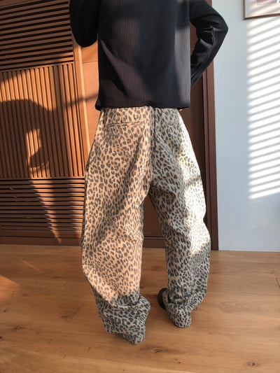 街頭指標 雙層褶皺 俐落線條 豹紋 寬褲 - 3C5