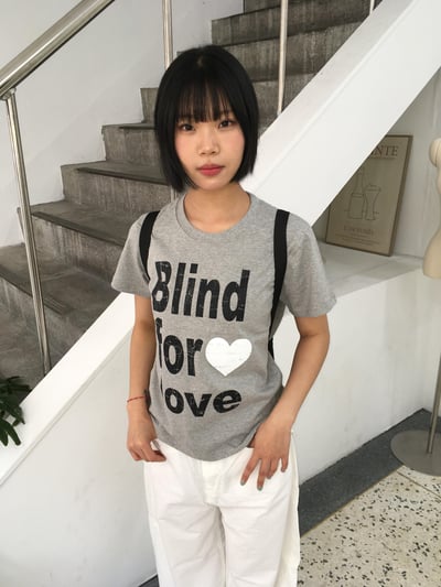 Blind for love 彩繪印刷 短版 短袖 - 3C10
