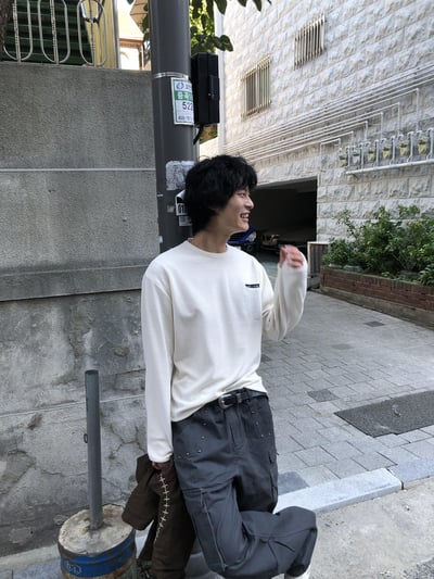 經典復古 口袋格紋 指套設計 短版長袖 - 3C5