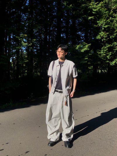 Lanson 俐落剪裁 抓皺割線 細條紋 寬褲 - 2C11