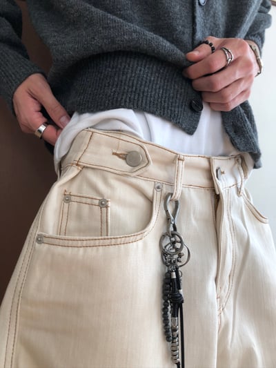 四季大口袋 彎曲縫線 配色設計 牛仔寬褲 - 2C2