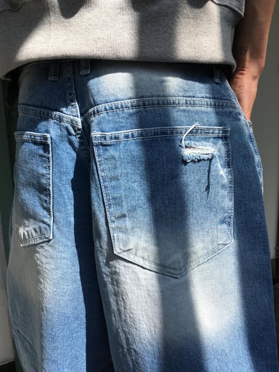 高檔布料 漸層刷色 街頭破洞 牛仔寬褲 - 2C10