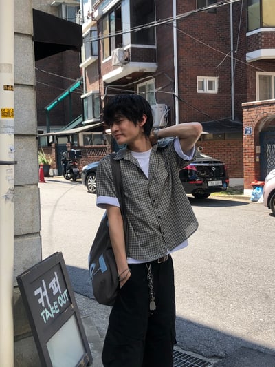 酷夏薄款 街頭高質感 細格紋 短版 短袖襯衫 - 2C1