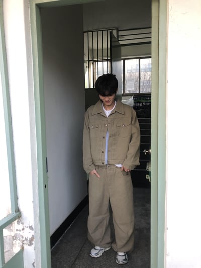 文藝鈕扣 降落傘抓皺 寬版 鬆緊帶 牛仔褲 (set-up) - 2C14