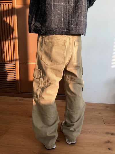 雙膝抓皺 線條結構 直筒寬版 工裝褲 - 2C6