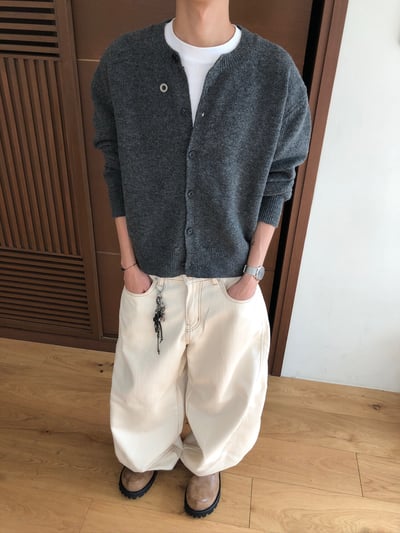 秋冬極簡風 精緻鈕扣 短版針織 羊毛開襟衫 - 3C4