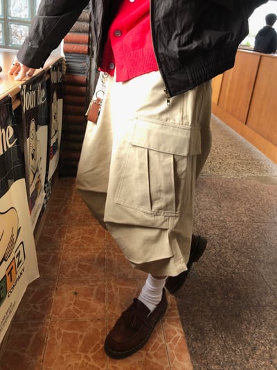 現代首爾 立體抓皺 斜線工裝 7分 短褲 - 2C19