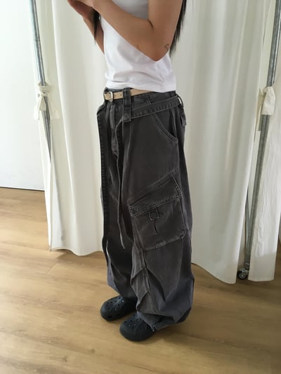 極致街頭 掛繩造型 工裝口袋 立體抓皺 寬鬆長褲 - 3C14