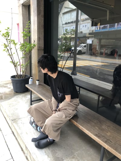 放射線條刺繡  細節點綴 百搭短袖 - 2C11